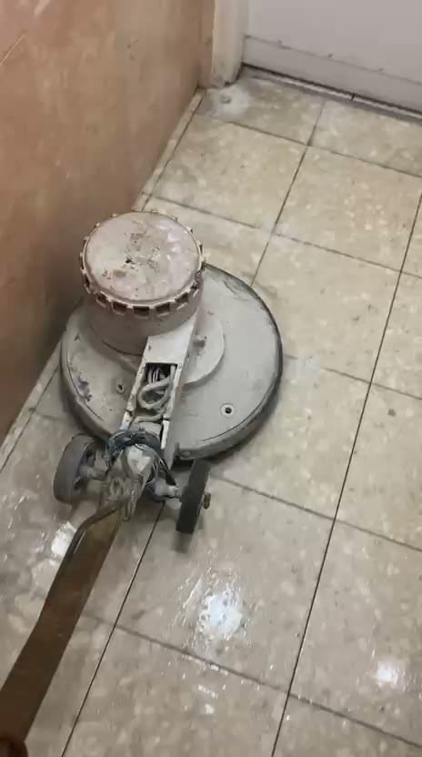 סרטון קרצוף והברקת רצפה מקצועי - שרון פוליש